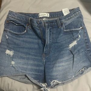 Abercrombie & fitch High rise 4” short